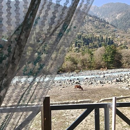 River-Scape Anantnag Buitenkant foto
